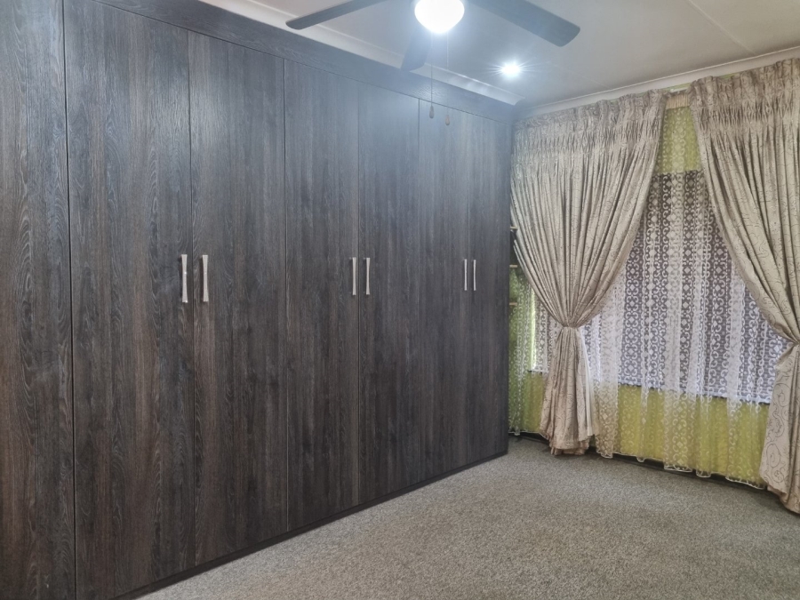 4 Bedroom Property for Sale in Vaalpark Free State